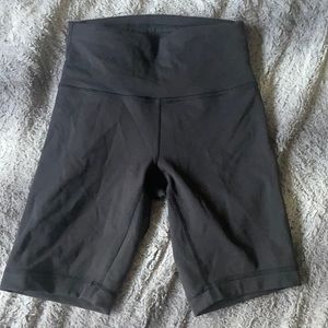 Black Lululemon biker shorts